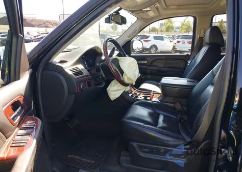 2007 Cadillac Escalade Standard z USA, uszkodzony, nr VIN 1GYFK63817R232938